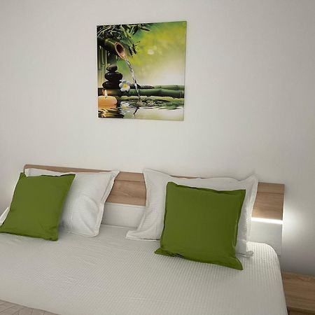 Relaxing Bucharest Airport Residences & Therme-Self Check-In Otopeni Exteriör bild