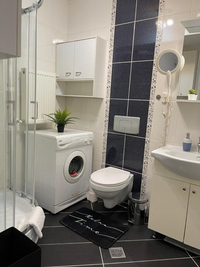 Relaxing Bucharest Airport Residences & Therme-Self Check-In Otopeni Exteriör bild